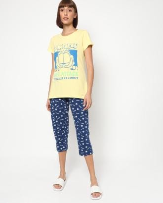 Garfield Print T-shirt with Pyjamas