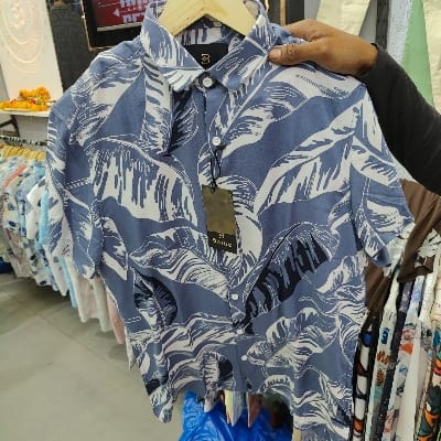 Half shirt with shorts combo