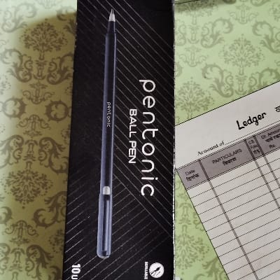 Pentonic ball pen