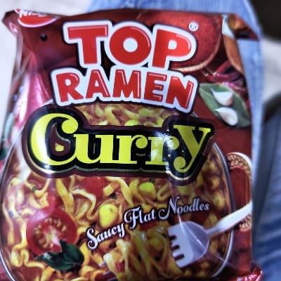 TOP RAMEN CURRY