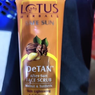 LOTUS FACE SCRAB