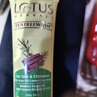 LOTUS FACE WASH