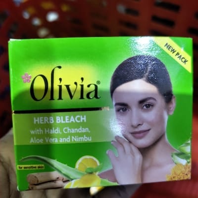 OLIVIA BLEACH