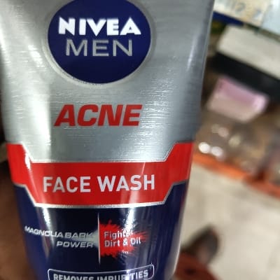 NIVEA MEN ACNE
