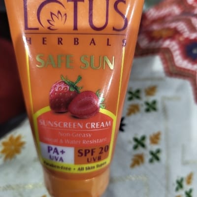 LOTUS SAFE SUN