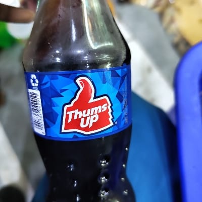 THUMS UP