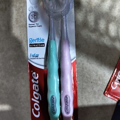COLGATE ULTRA SOFT