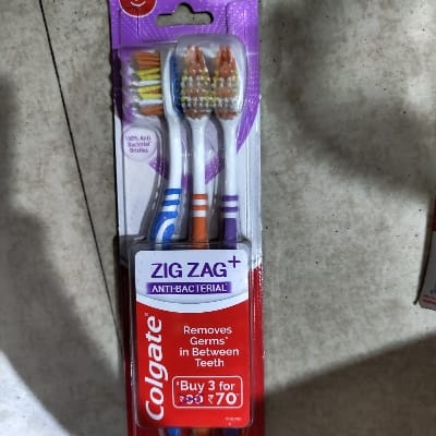 COLGATE ZIG ZAG+
