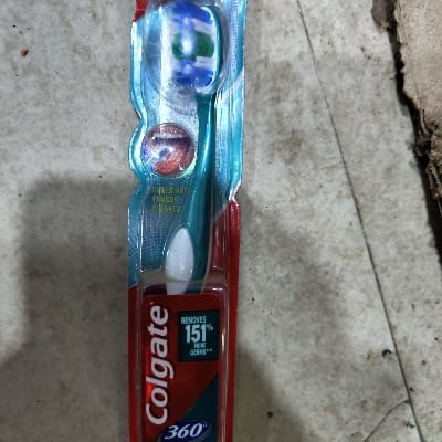 COLGATE MEDIUM