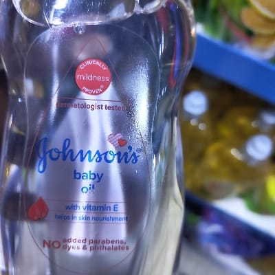 JOHNSON'S BABY OIL