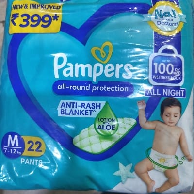 PAMPERS M