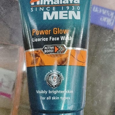 Himalaya man power glow licorice face wash