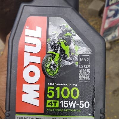 Motul oil 1Ltr