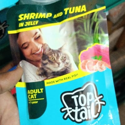 Top tail gravy shrimp& tuna adult