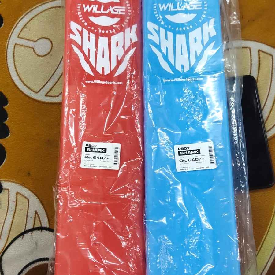WILLAGE SHARK RED/ BLUE BAT