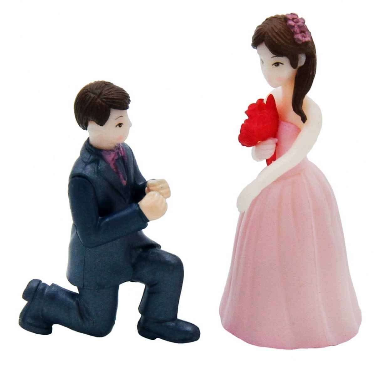 Miniatures Model Plastic Couple Purpose Pack of 1Pcs, Size: 5x5.5x1.5 Cm (C0118-1/2) COUPLE-A
