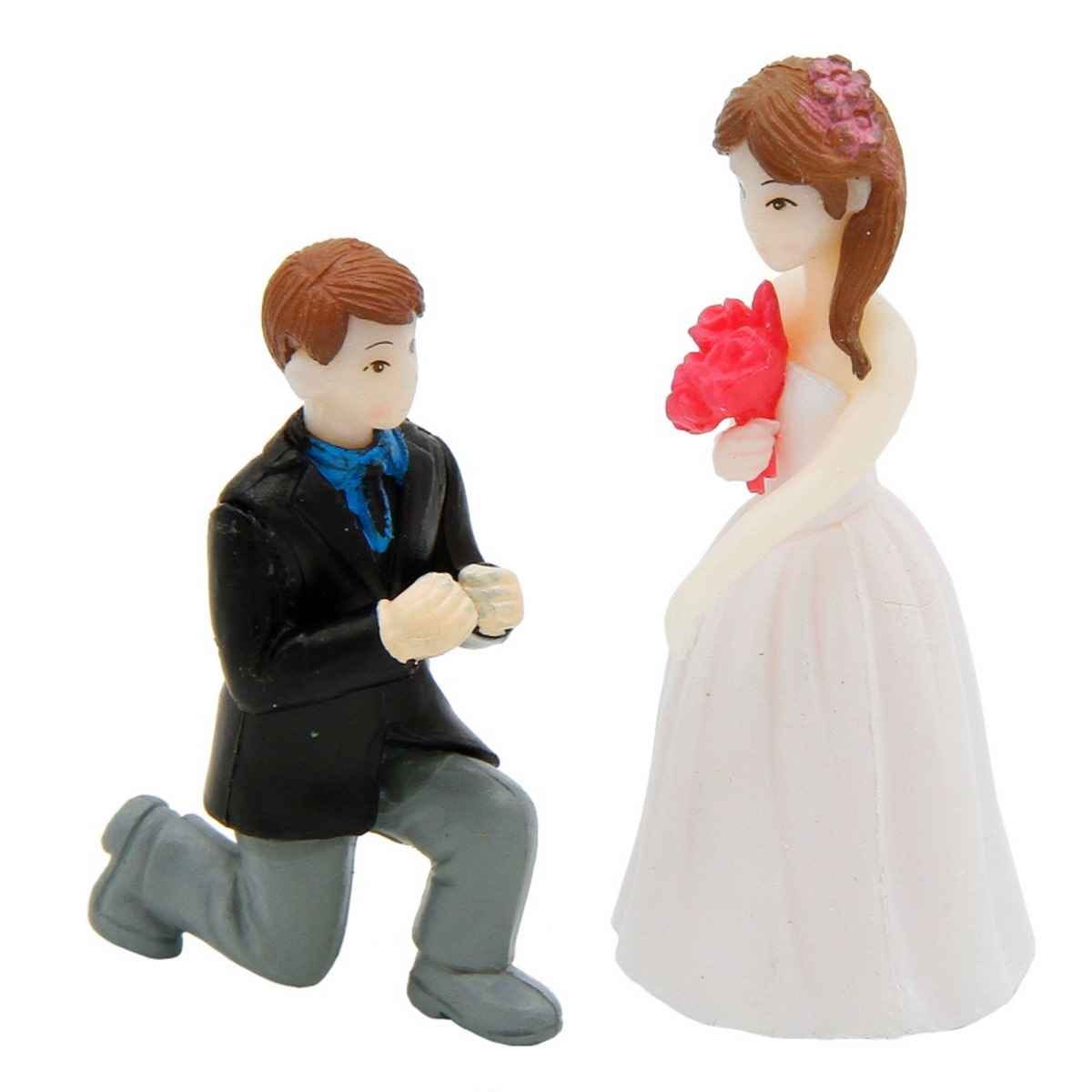 Miniatures Model Plastic Couple Purpose Pack of 1Pcs, Size: 5x5.5x1.5 Cm (C0118-3/4) COUPLE-B