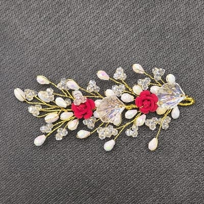 K + CRYSTAL HAIR PIN
