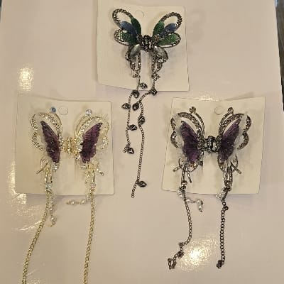 BUTTERFLY CLIP