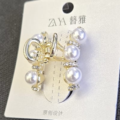 PEARL MINI CLUTURE