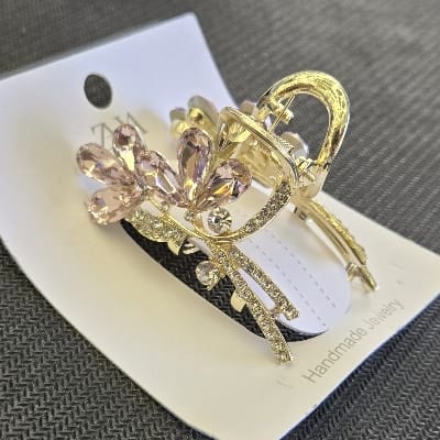 DIAMOND LEAF CLUTURE