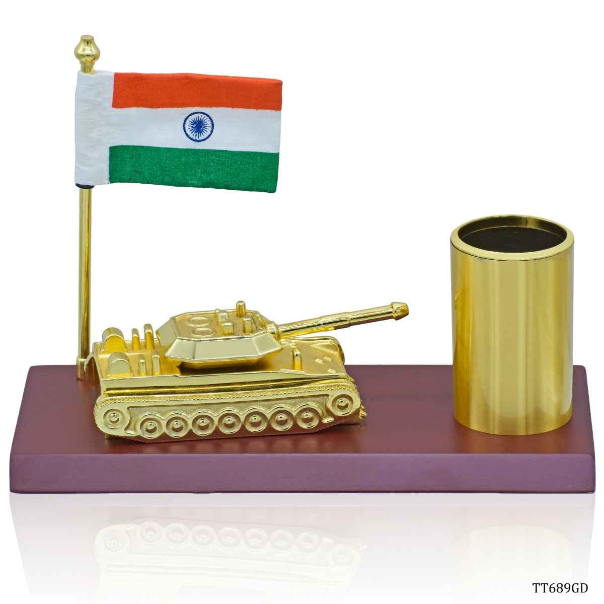 Desktop Top Military Tank With Flag & Pen Stand Gold TT689GD