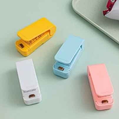 Mini Portable Heat Sealer, Battery-Operated Bag Sealing Machine for Food Storage, 1pcs