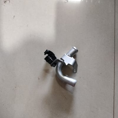 18720M86J20 SWIFT HOSH METAL EGR