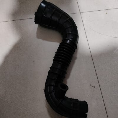 13881M60M51 SWIFT HOSH AIR CLENER OUTLET 