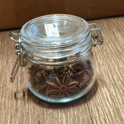 GLASS CONTAINER WITH CLOSE LID