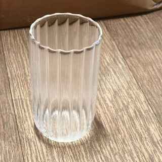 GLASS CYLENDER VERICAL LINE VASE