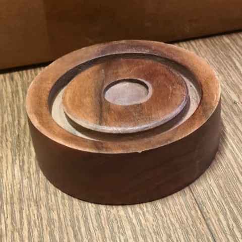 ROUND WOODEN LID
