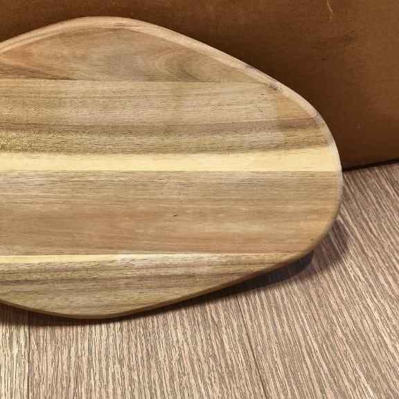 CHOPPING BOARD