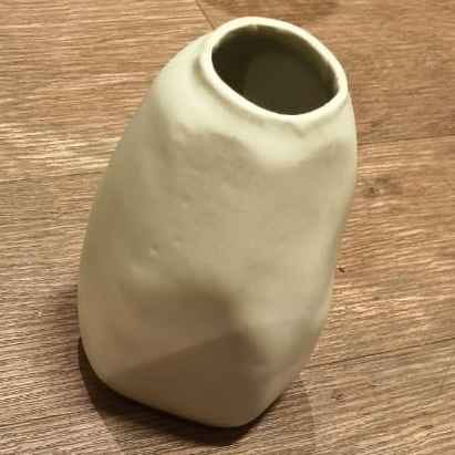 FLOWER VASE BEIGE