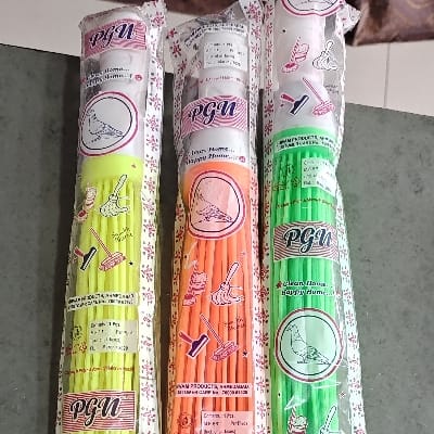 PLASTIC TOILET BROOM FIRST Q.