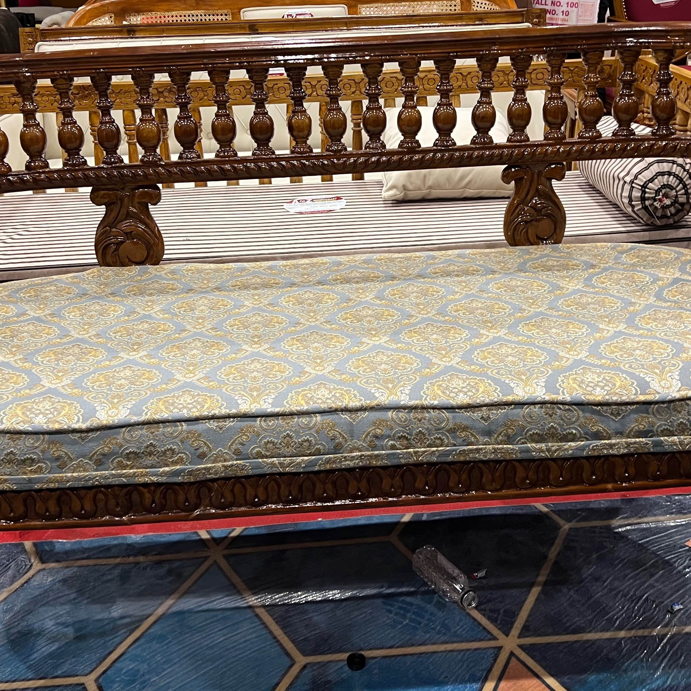 DIWAN SOFA