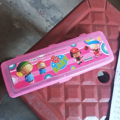 Kit kat pencil paras