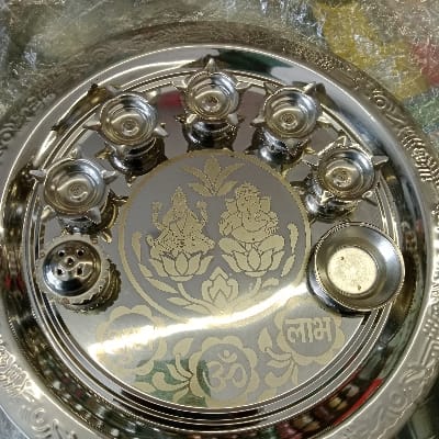 Steel ki chhote 5 diye ki Puja ki thali 1.pcs