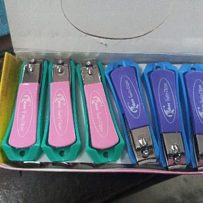 NAIL CUT PLASTIC SML