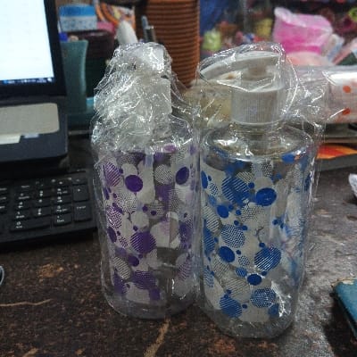 Hand wash dispenser paras