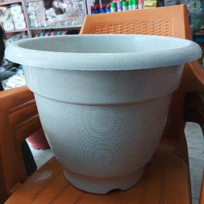 Marvel 18" planter
